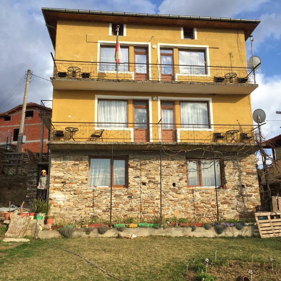 Guest House Agush Kribul エクステリア 写真